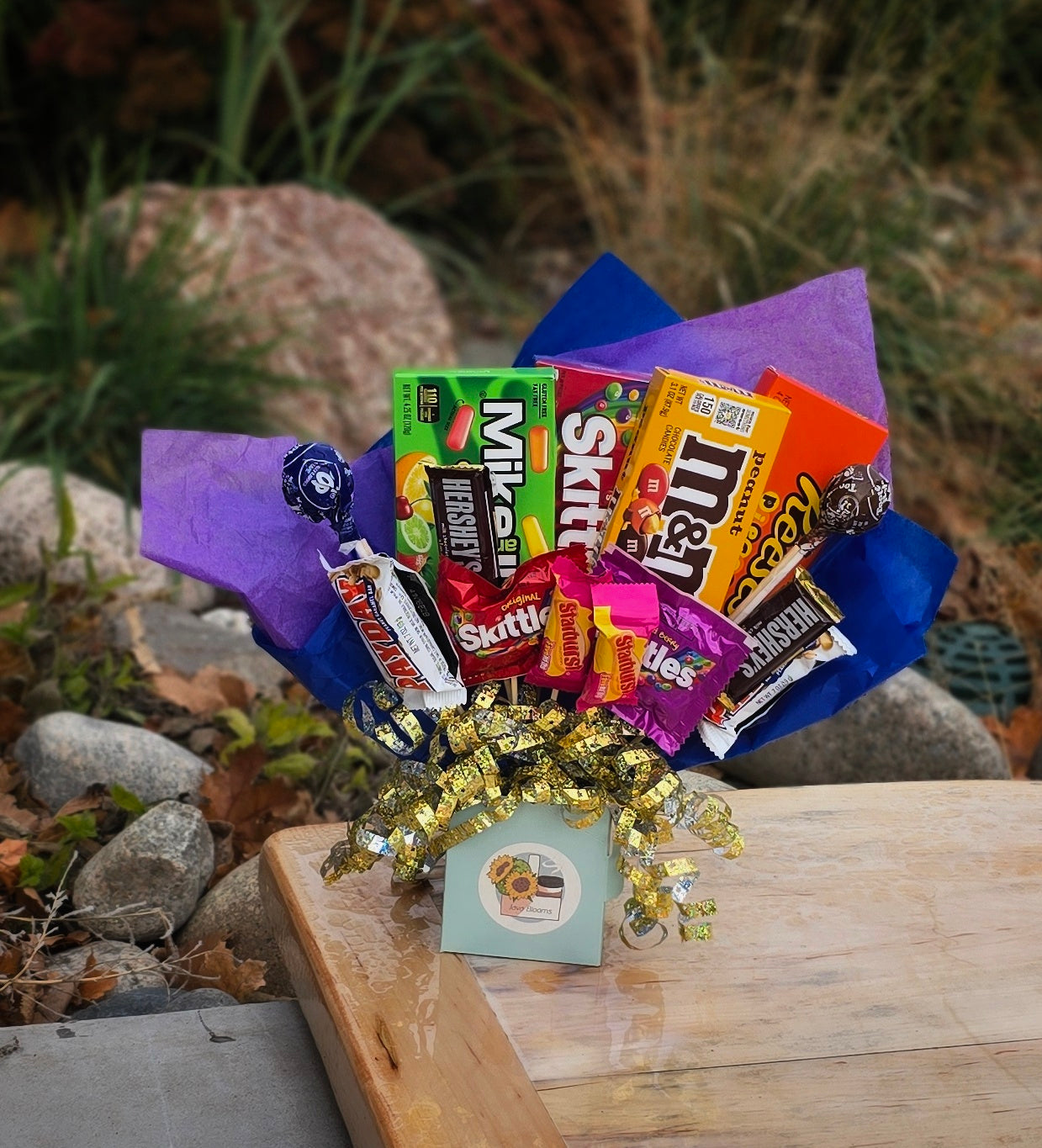 Candy Bouquet with 32 oz beverage (iced only)