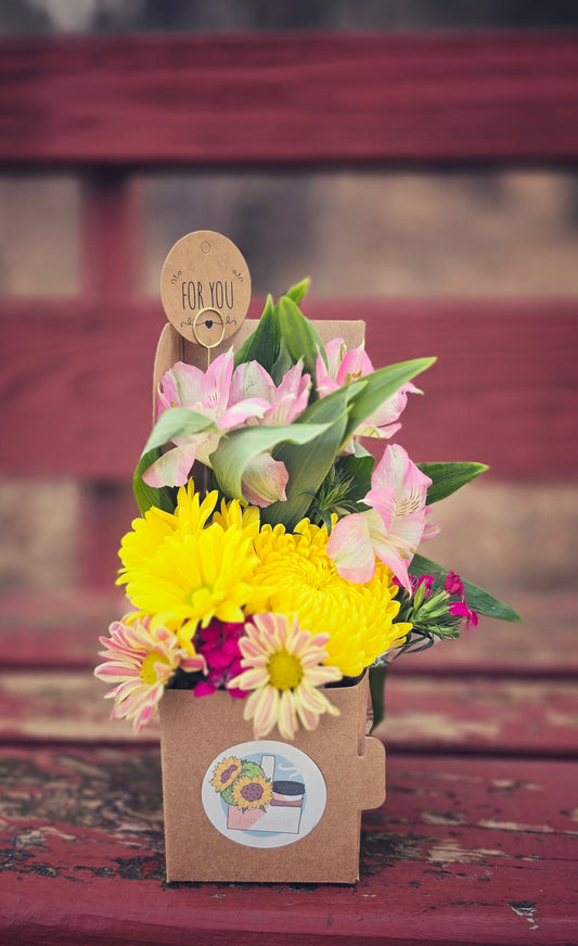 Bouquet w/ 32 oz beverage (iced only)