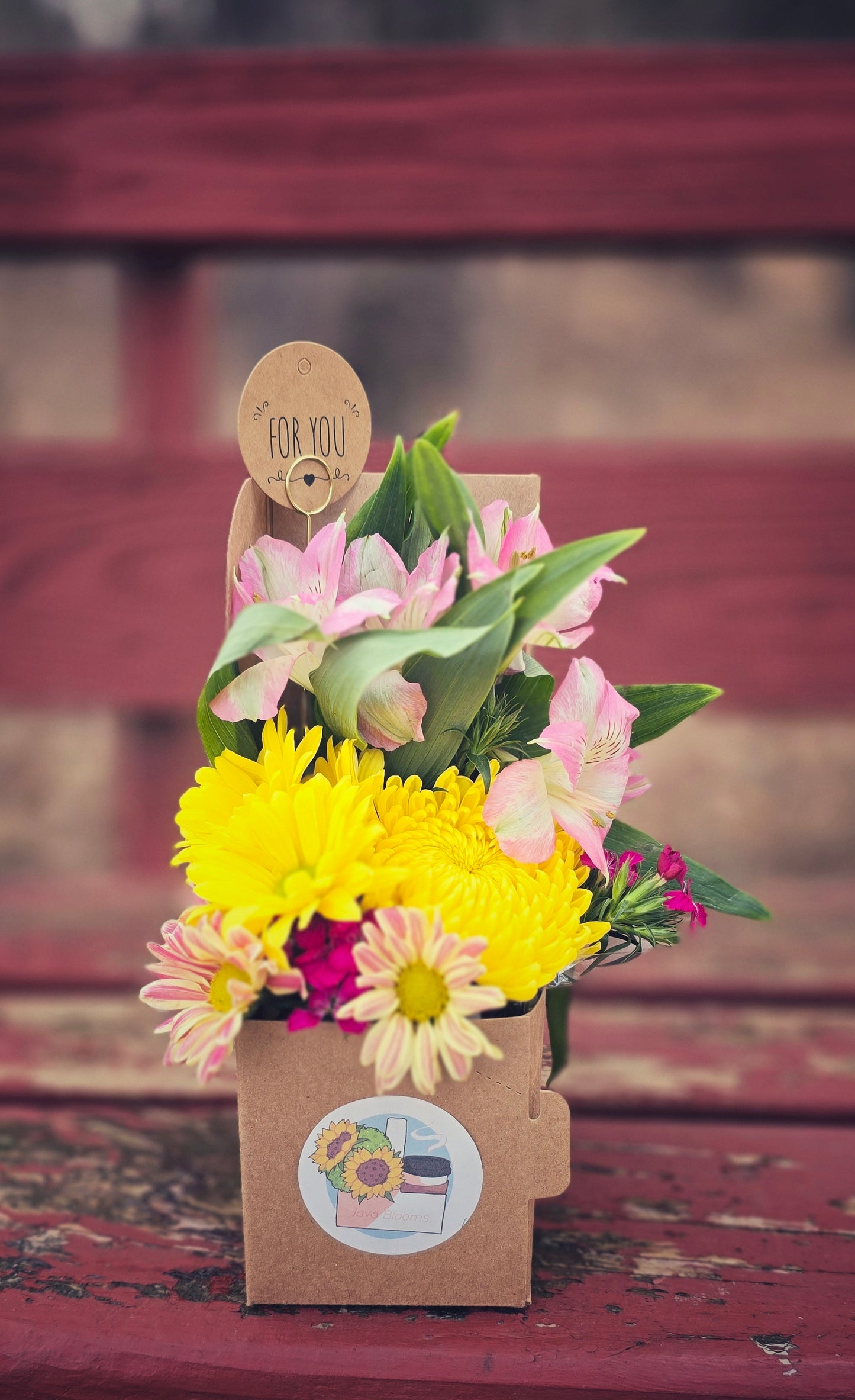 Bouquet w/ 32 oz beverage (iced only)